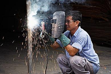 3DM速报：小林裕幸加盟网易，FF7新VR Mod蒂法零距离